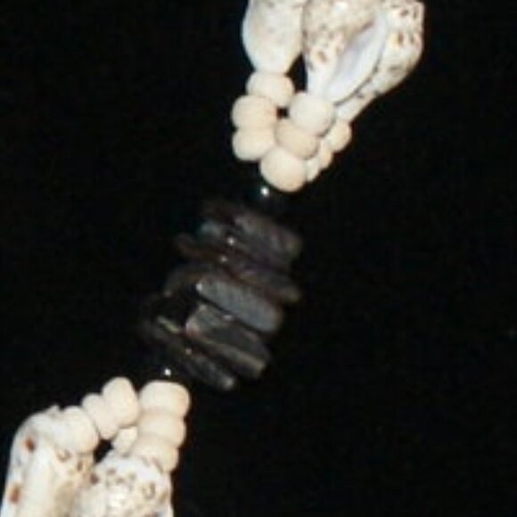 Handmade Round Blacklip M.O.P Tiger Necklace - Picture 4 of 4